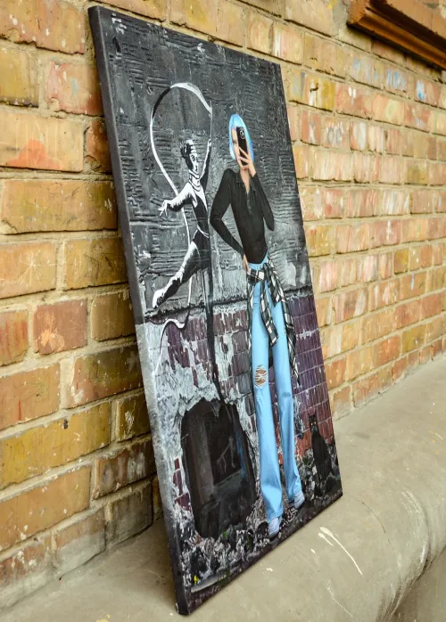 Selfie with Banksy Art 1.webp